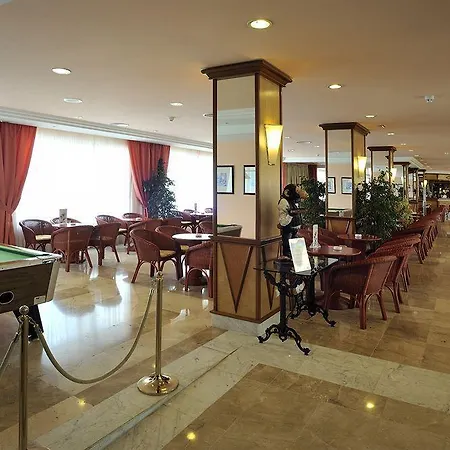 Grupotel Orient Hotel 4*